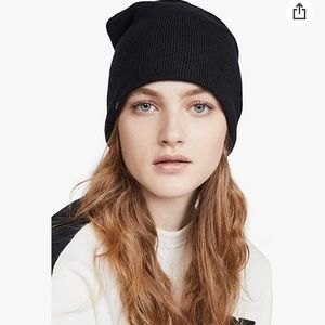 Plush Barca fleece lined beanie in black